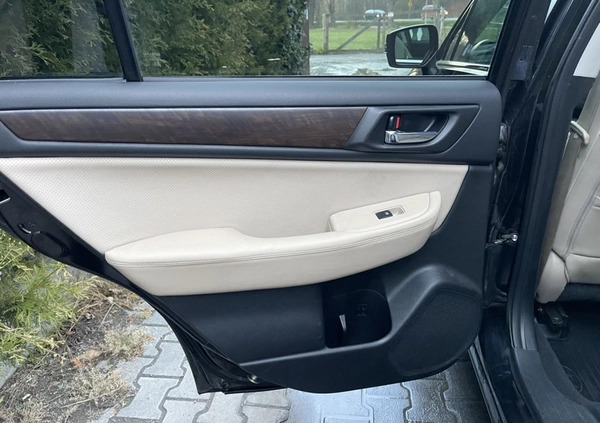Subaru Outback cena 60900 przebieg: 51454, rok produkcji 2015 z Urzędów małe 781